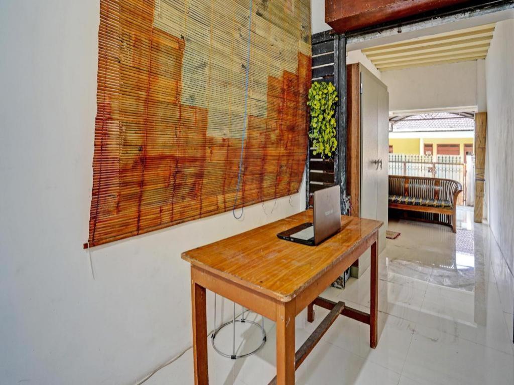 Spot On 92652 Meir E-Homestay 2 Surabaya Esterno foto
